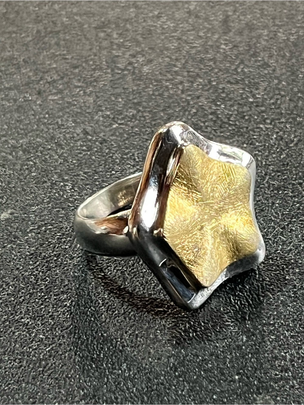 Sterling Silver Star Ring with yellow brushed center star. 925. Sz 7. - Picture 2 of 9